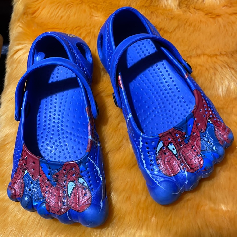 Spider-Man toe crocs